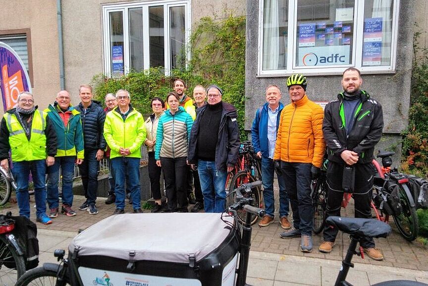 Erfolgreiche Teilnehmende am ADFC TourGuide-Seminar. Erfolgreiche Teilnehmende am ADFC TourGuide-Seminar