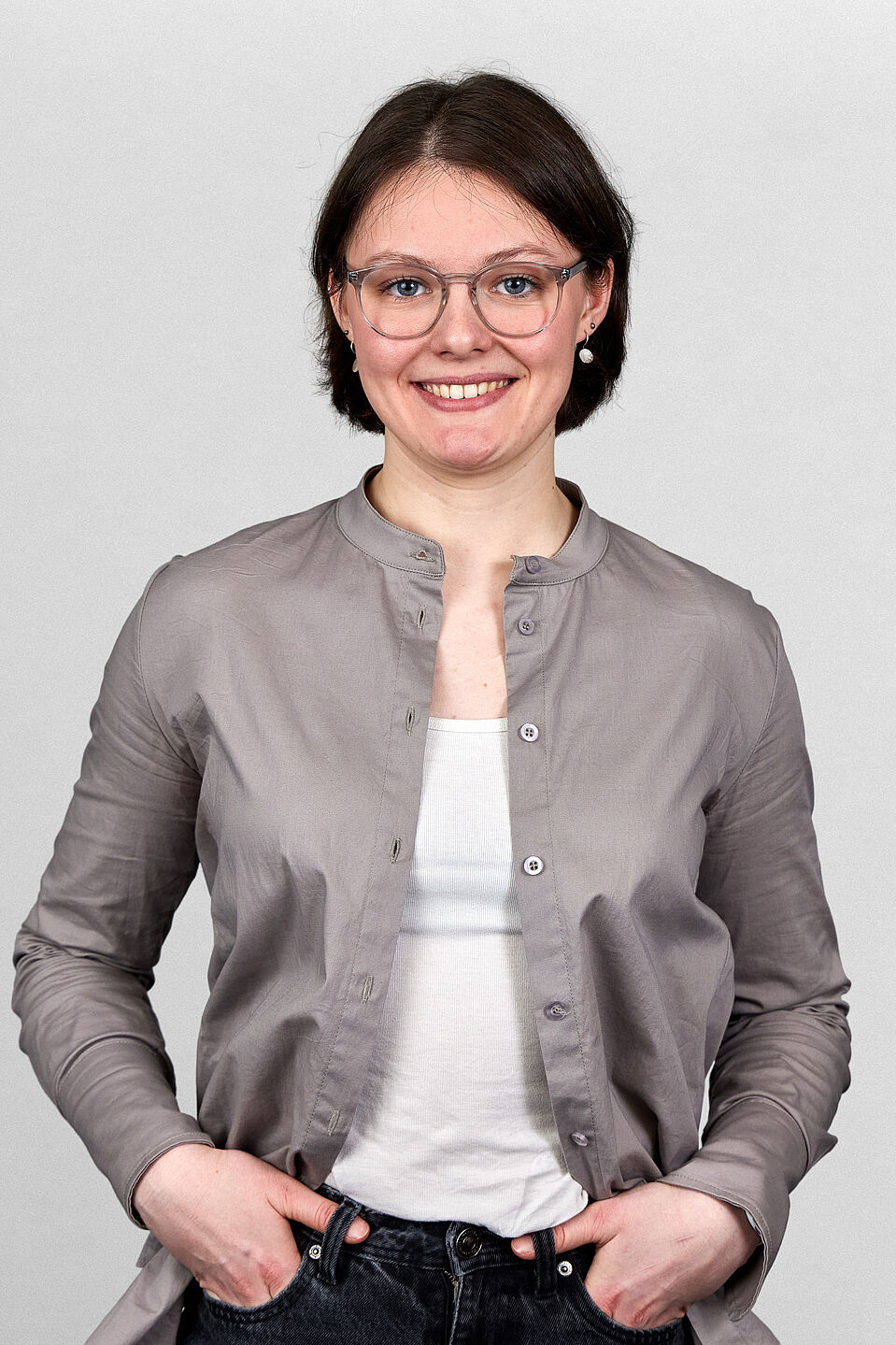 Lena Adam Das Bild zeigt das Portrait einer jungen Frau